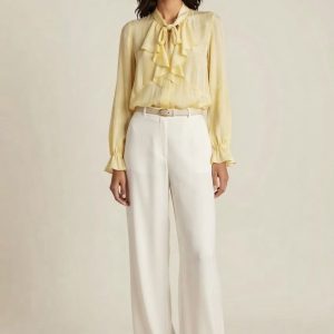 Camisa Folhos no Peito e Laço na Gola