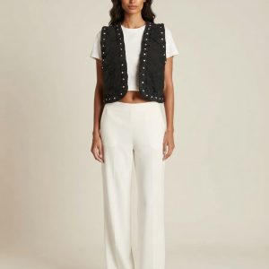 Colete Curto acolchoado com Tachas - Preto