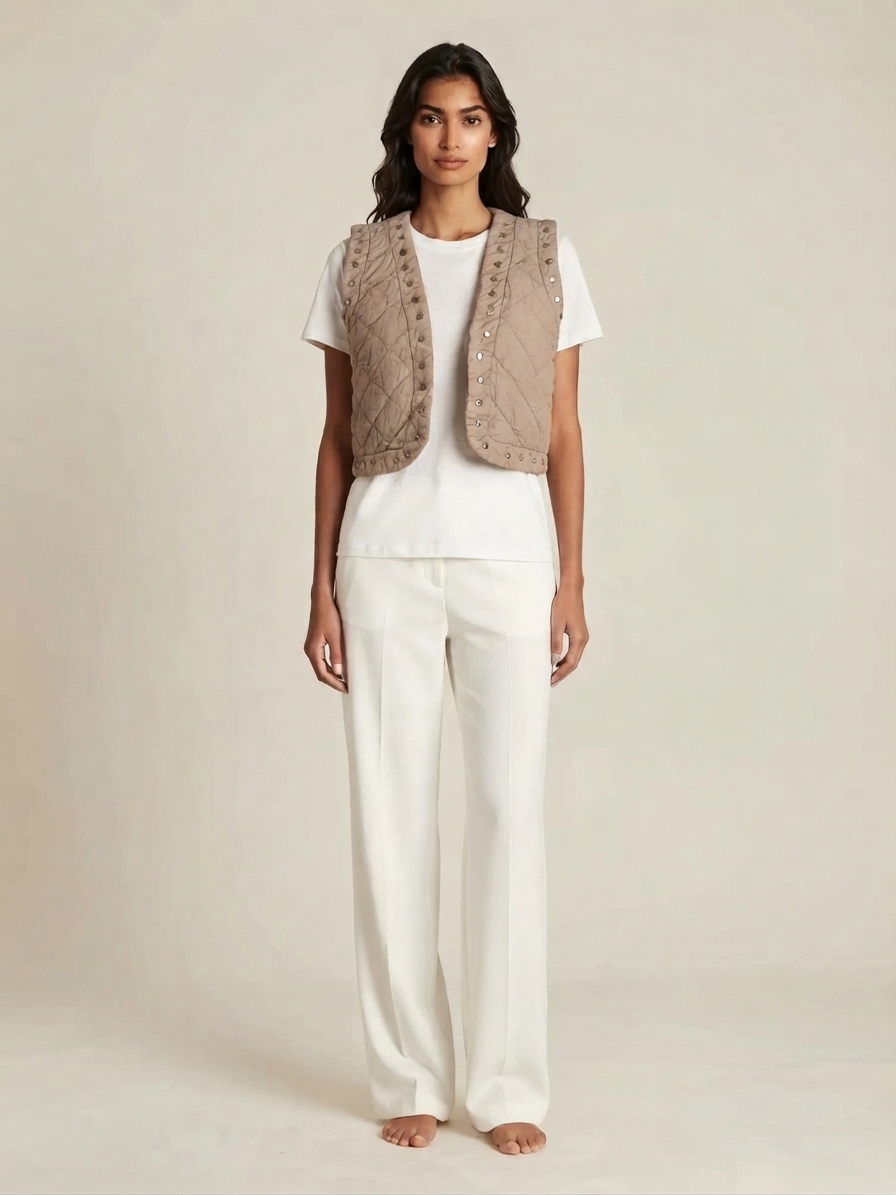 Colete Curto acolchoado com Tachas - Creme